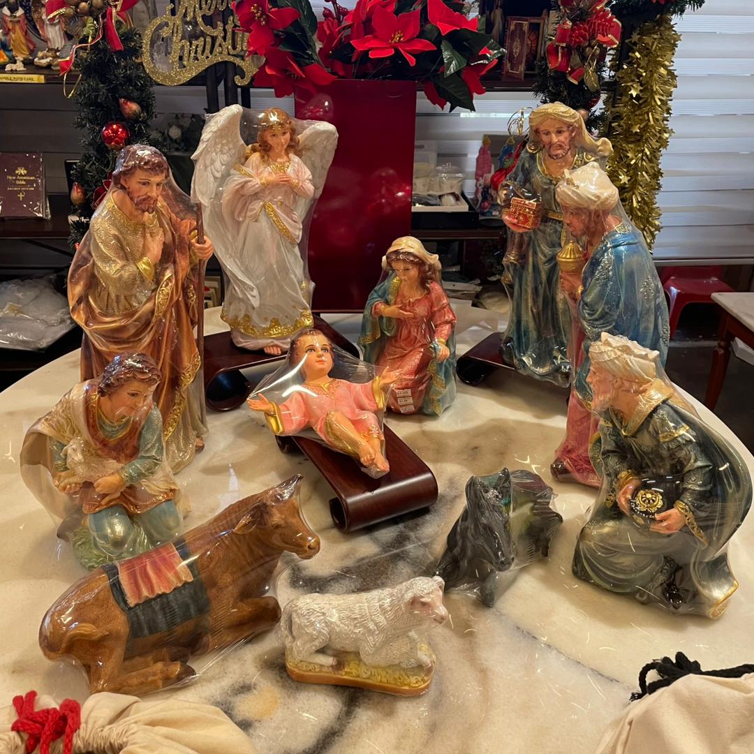 Christmas Polystone Nativity Crib Set 20" (Self Pick Up Only)